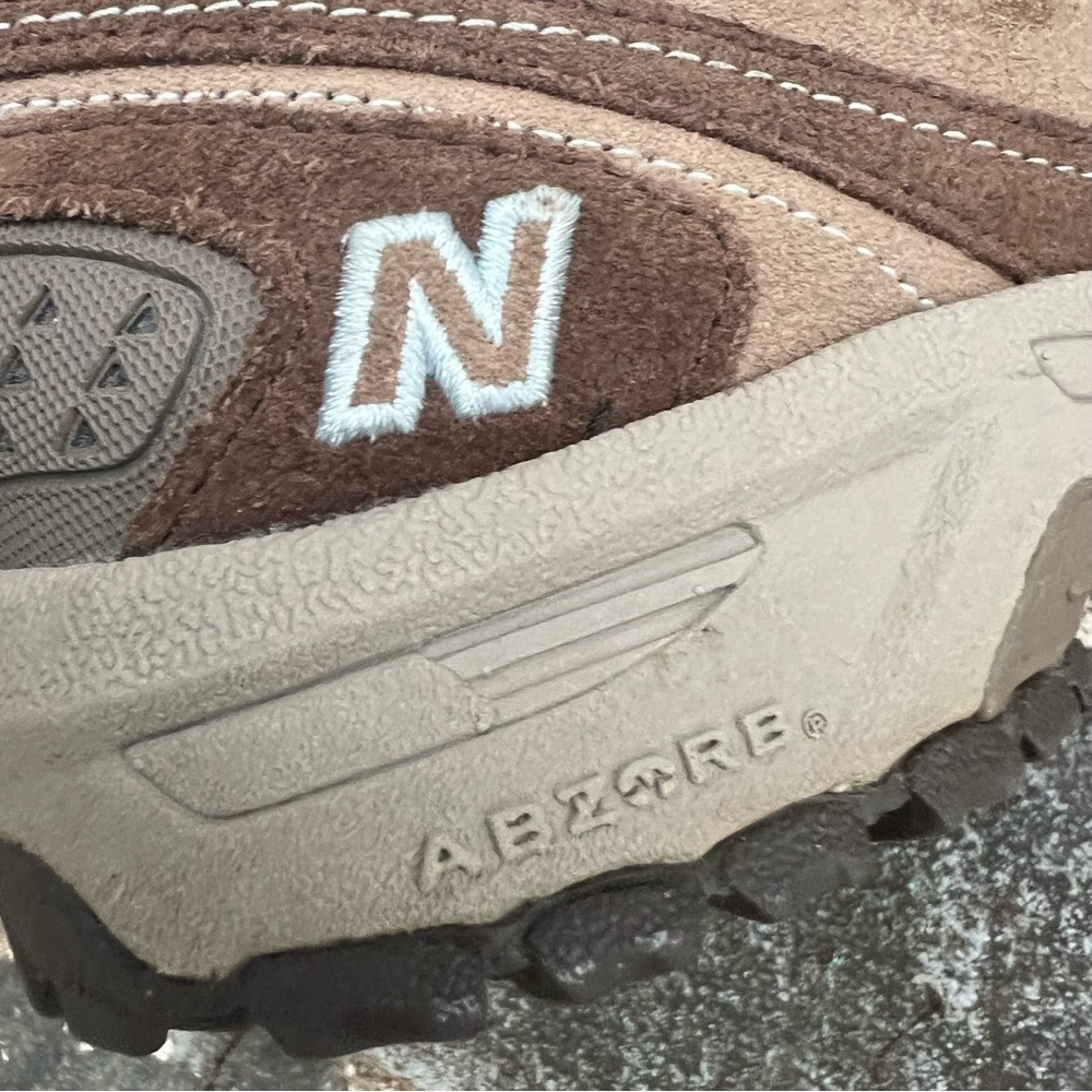 New Balance 606 Womens 10 Hiking Walking Shoes Sneakers WW606BR Brown Tan - Picture 7 of 8